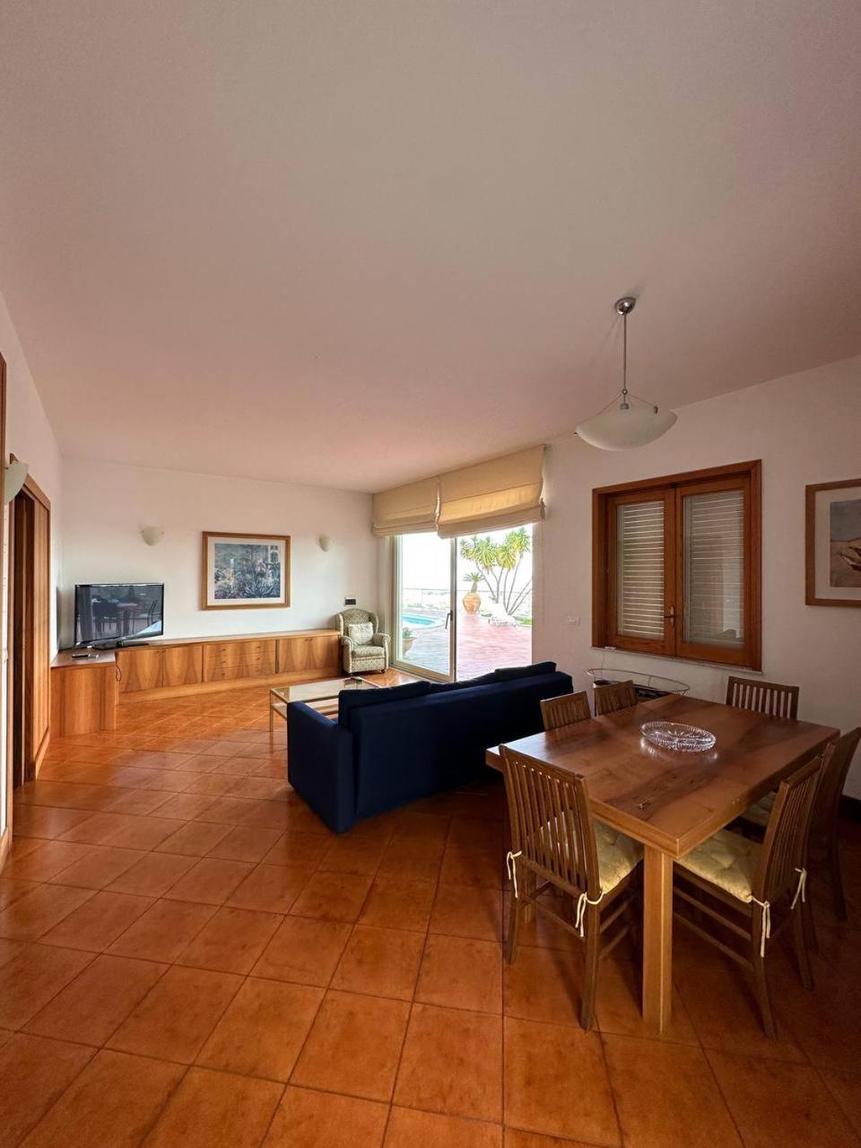 Holiday Flower Villa Panoramica Sul Golfo Di Catania Мистербьянко Экстерьер фото