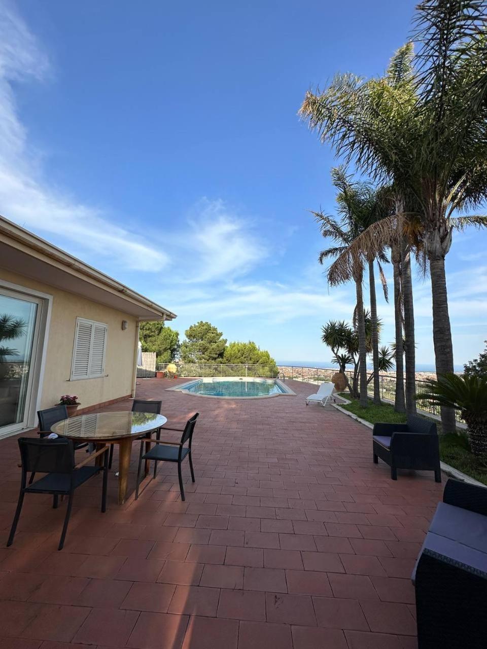 Holiday Flower Villa Panoramica Sul Golfo Di Catania Мистербьянко Экстерьер фото